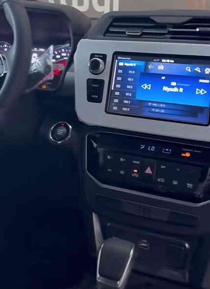 تيفولي كوري الاصل سويونك ٢٥ زايرو ابيض موصفات كامله االشعب سوق شلال هاتف *********** *********** فحص السياره السعز اذا الرقم عليه ٢٢ الف دولار الرقم موعليه ٢٠ الف دولار
