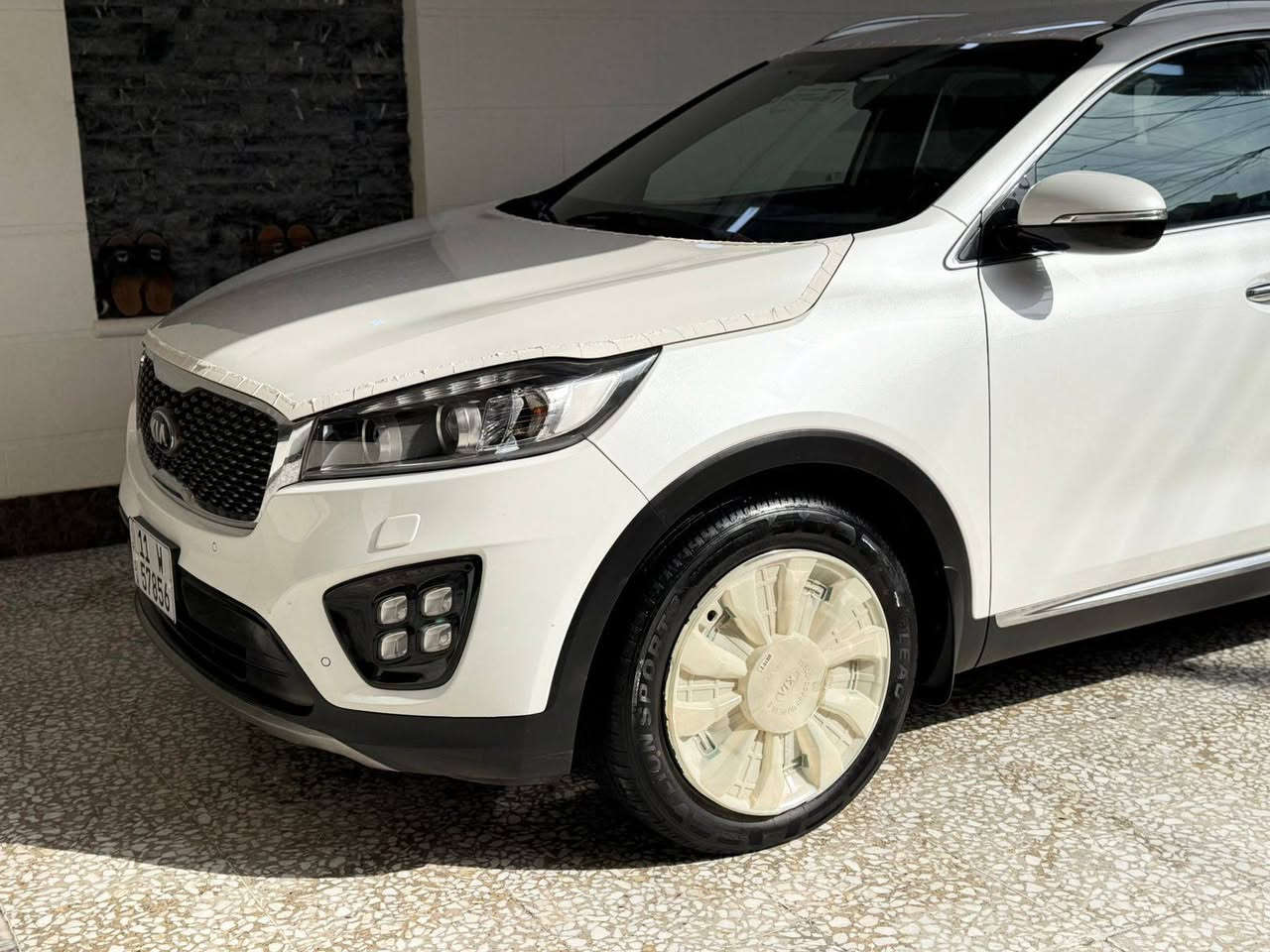 سورنتو اخت الزيرو شرط
موديلها ٢٠١٨ خليجي استلام الدواليه العراقيه 
شبه  الزيرو ماشيه (  52 الف ) ع ايدي شرط زيرو سياره
ماشاء الله تبارك الرحمن جديده جدا 
سياره ع ايد وحده ماخذها زيرو بوقتها بسنتها طلعتها ع ايدي زيرو وضليت محافظ عليها  مجدده مع هزه وسنويه لغايه 2030
جديده دعاميات وحديد بدون صبغ 
فول عده فتحه 
استلام شركه دوليه العراقيه كتلوكات فابلون  الاصلي بيها بعده 
باب خلفي كهرباء  سايد بريك بصمه 
زراك لايت بصمات ٢ وثانيه بعدها بلجيس ما مفتوحه محرك 
سته سلندر سبعه راكب ٣ قطع تبريد هواي مواصفات بيها رقم بغداد دولي جديد بسمي شخصيا 
مكاني بغداد 
( اخوان سياره جديده جدا ونضيفه ع ايدي وبسمي شخصيا من شركه عندي ولحد الان محافظ عليها 
جناي سورنتو يعرف قيمتها 
مكان بغداد
والاتصال ع رقم
***********
***********
