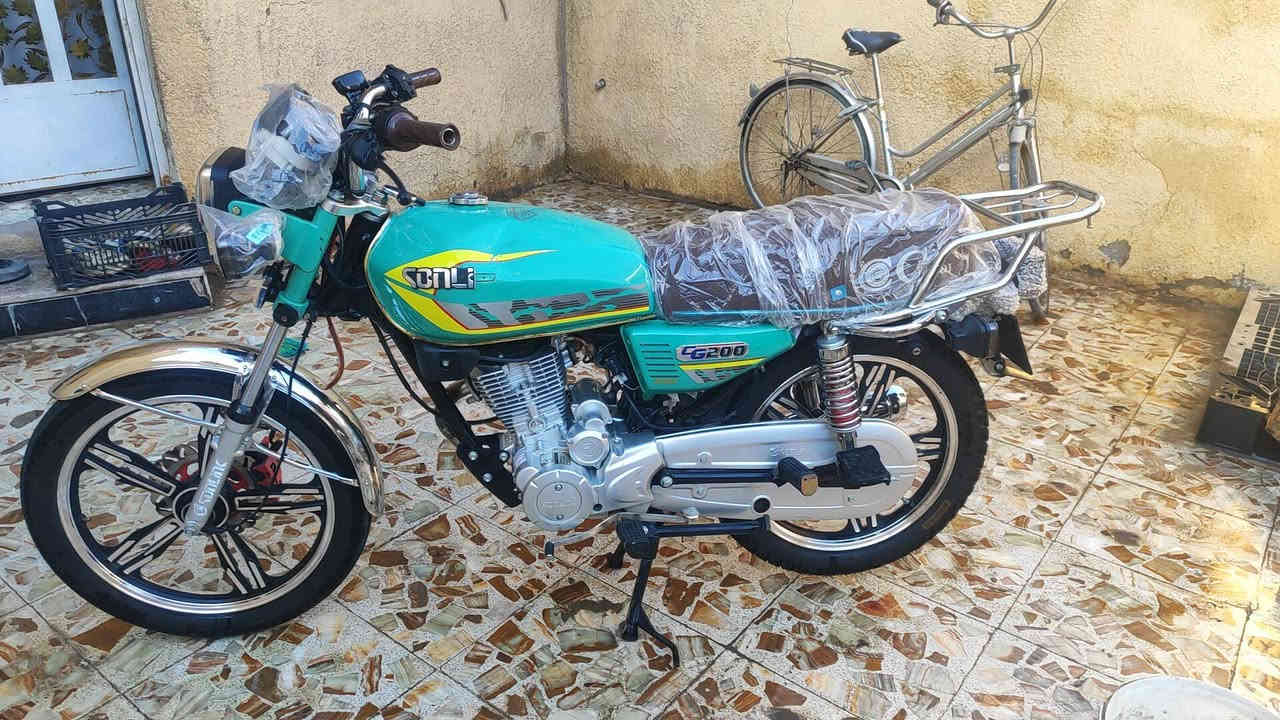 سلام عليكم للبيع مكاني زعفرانيه السعر 700وبيه مجال حك جيتك الدراجه جديده اوراقهه كامله كلشي شغال***********
