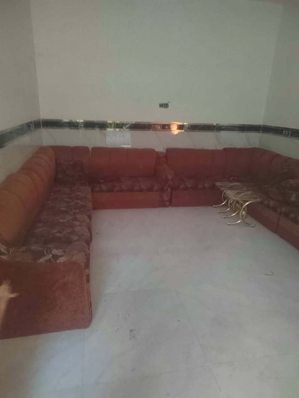 سلام عليكم تخم ٢٢ مقعد سعر
٢٥٠ وبيه مجال مكان عامريه حي زهور
***********
