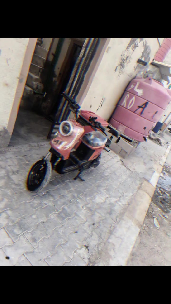 سلام عليكم دراجه R9 للبيع ب350 وبيها مجال للشراي عنواني البصره ابو الخصيب رقمي ***********
