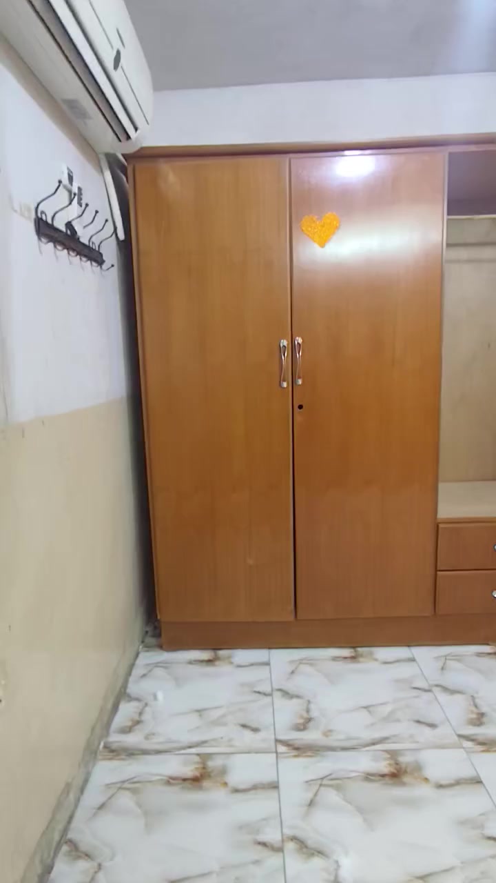 السلام عليكم قرفة نوم خشب صاج للبيع السعر 550وبي مجال بسيط العنوان كركوك طريق بغداد *********** انتصل
