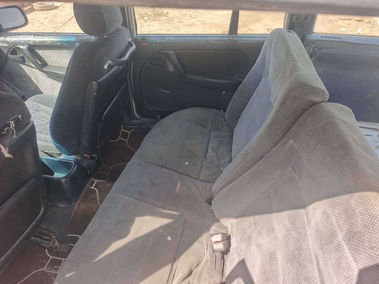 السلام عليكم اوبل اوميكاستيشن رقم نجف موديل 92 سنويه لحد ٢٩ مصفره غرامات مثل مابصوره سعر 15  
‏‪***********‬‏
