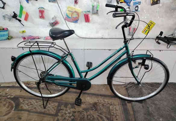 باسكيل ياباني باله حجم 26 شرط نظافه بدون اي عيب شلونه بل صوره هيج سعره 65 قفله شراي خابر وتدلل *********** ملاحظة اروس شعندك باسكيل عاطل لو حته صغير تحياتي للجميع
