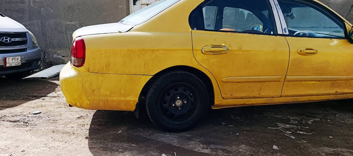 سوناتا 2000 4 سلندر  امكينه وكير ياباني خير من الله صدر خلفي أمامي  سياره احلى من صور السعر27اوبيه مجال  مكاني كوت للتفاصيل ***********
