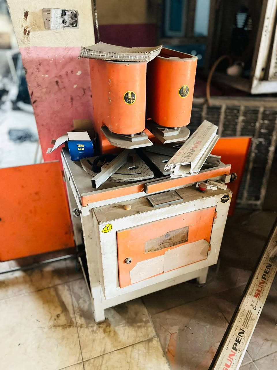 معمل بلاستك كامل لبيع استخدام قليل جديد المعمل
السعر 6 مليون 
المكان تكريت حي صناعي
الهاتف ***********
