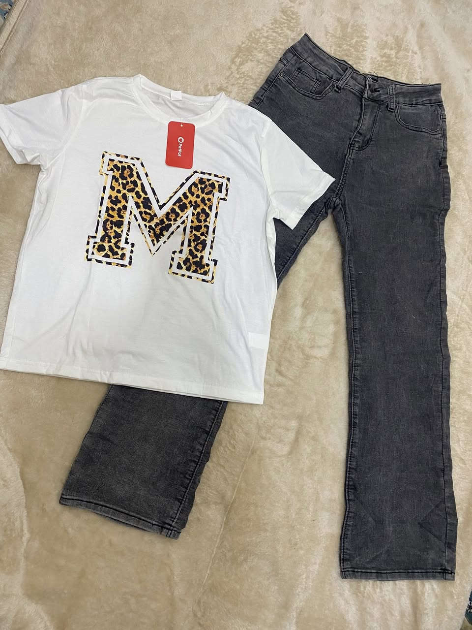 ملابس العيد وصلت بنطرون + تشيرت بسعر ٨ فقط 😍♥️ عيوني يلبس من عمر سنه الى ١٦ سنه متوفر بناتي ولادي وبعد اكو مودلات للحجز راسلوني ع الخاص


**إذا كنت صاحب هذا الإعلان وتريد حذفه لأي سبب، رجاءا أرسل رسالة إلى الدعم الفني**