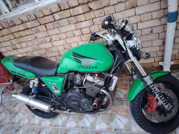 سلام عليكم هوندا سي بي فور مكينه 400 جيل اول 
اوراق مديل 2005 بيها خيط بخار مكان كوت بخدمت شراي ***********
