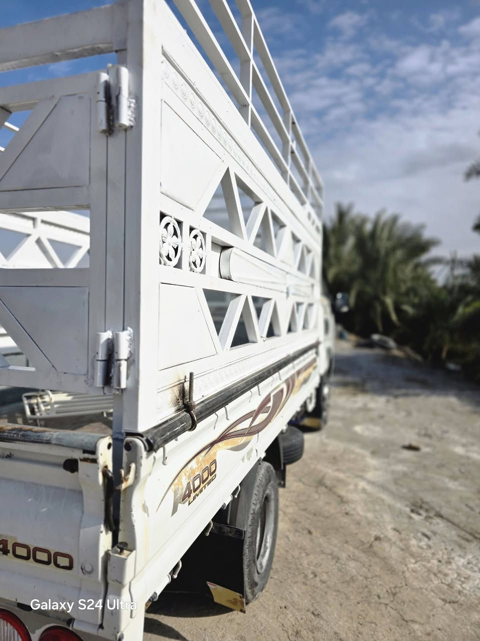 السلام عليكم
فحل 2020 

كفاله عامه

محرك وكير واكسن شرط

سنويه جديده مداور ثاني يوم

رقم مثنى انكليزي 

مكان السياره 

السماوه

سياره جهازه 

مابيه نقص

 حداديه جديده

السعر 162 وبيه مجال بسيط
***********
