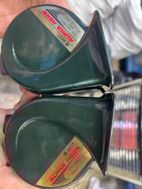 تتوفر هورن طاط صوت عالي ياباني جديد مع الضمان يرهم مع جميع السيارات ال...