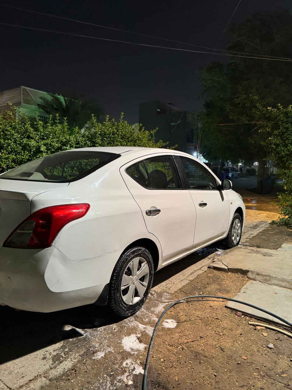 نيسان سني
نيسان سني هندي 2013 باب اول 
كير مكينه مكفولات 
صدر أمامي خلفي جديد 
بيه هلال خلفي صبغ 
ماشيه 97 
عارضه 88 وبيه مجال 
***********
مكاني البياع
