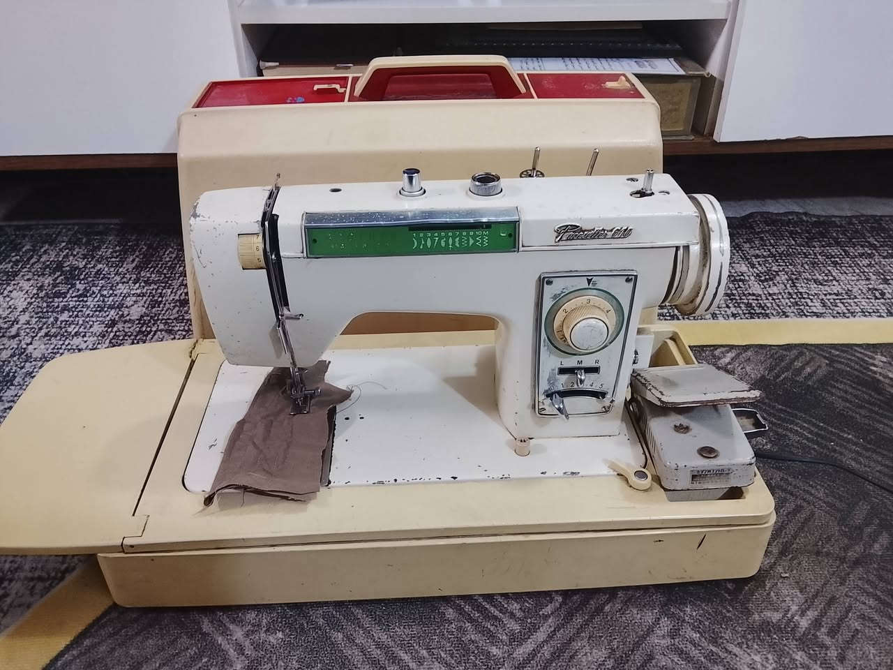 مكينه برذر موسسه ياباني خياط عدل فقط بسعر 120. الف متوفر توصيل للكافه العراق مع ضمان الفحص للحجز خاص


**إذا كنت صاحب هذا الإعلان وتريد حذفه لأي سبب، رجاءا أرسل رسالة إلى الدعم الفني**