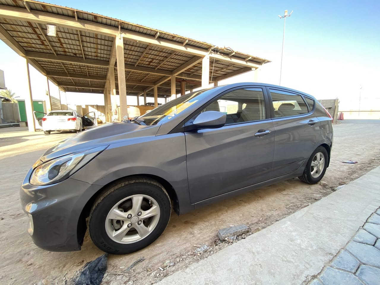 من رخصت الادمن
اكسنت ١٣ امريكي هذا حادث وبيها صبغ رش باب ساىق ووراكب فقط رش جاهزه من كلشي محرك وكير بدون فتح سنويه غير نافذه مكانها كربلاء سعرها ٧٨ ورقه 
***********
