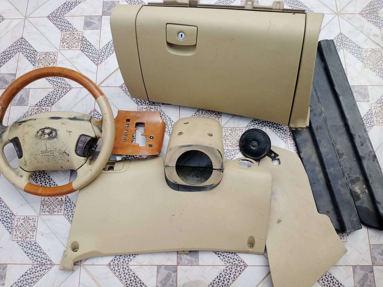 الي بريدهم يجي خاص وبعد عندي غراظ قيم وأخذ عندي لا يتأت امامي ليش اتروح للمحلات  ويطبرونك تعال قيم وأخذ واني خادم اذا ماعندك ابلش


**إذا كنت صاحب هذا الإعلان وتريد حذفه لأي سبب، رجاءا أرسل رسالة إلى الدعم الفني**