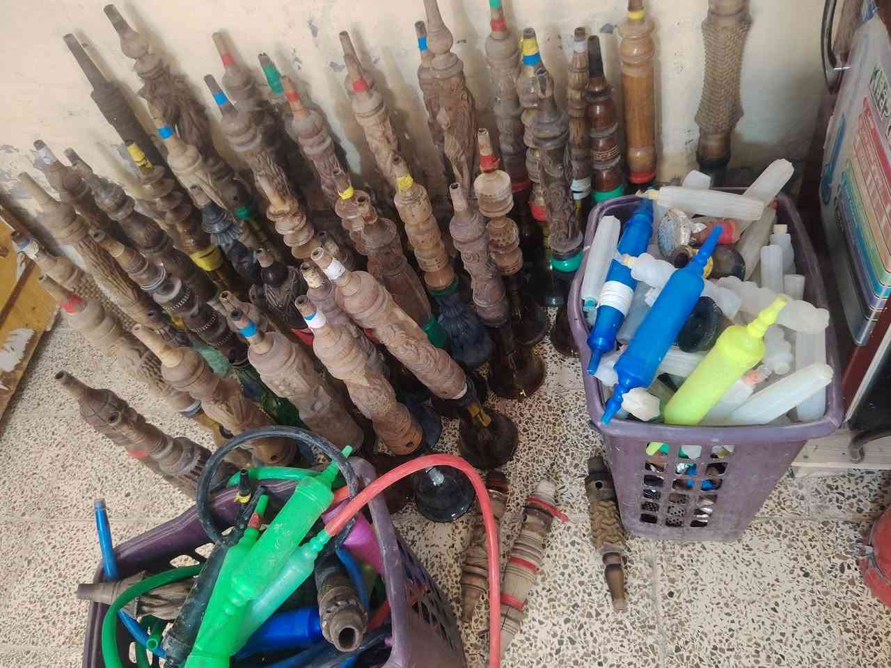 سلام عليكم عندي نراكيل 50نركيله كامله شيشه بكار قمجي فنجان نضيفات عنوان بغداد ***********
