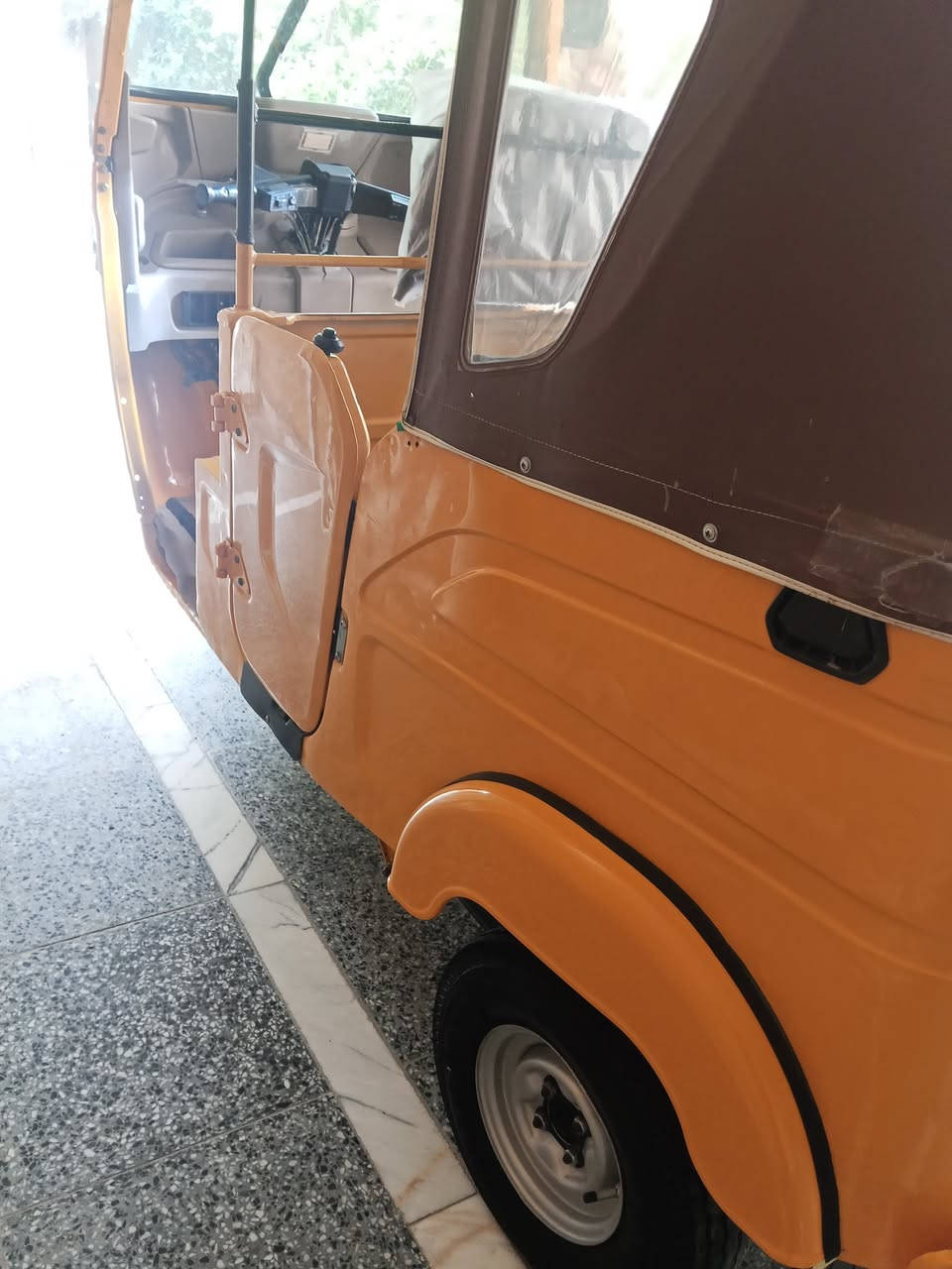 السلام عليكم توك توك موديل 22 رقم السنويه تحويل مباشر كفاله من الصبغ والمعجون مكانها بالشعب شارع الصحه سعرها الاتصال،***********
