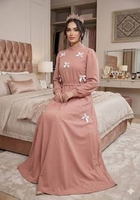 شلعه فساتين 20 قطعه قياسات والوان مشكل    للحجز واتساب  07839430077