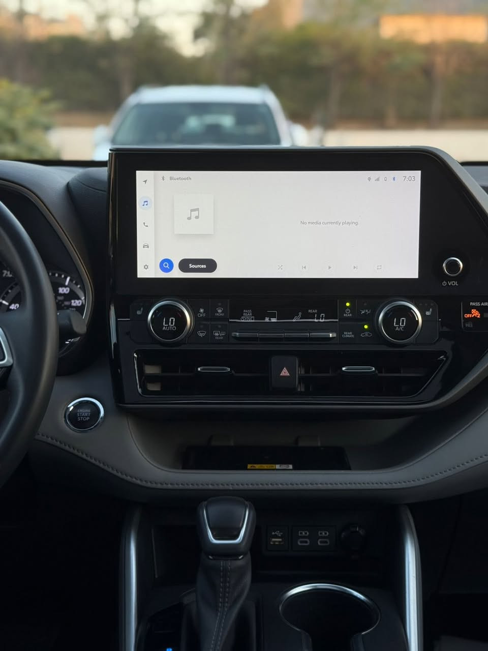 🔥 TOYOTA HIGHLANDER XLE 🔥
💎 تایبەتمەندییەکان / المواصفات:

✅ مۆدێل / الموديل: 2023

✅ جۆر / الفئة: XLE - AWD (دفع رباعي)

✅ ڕەنگ / اللون: سپی - ناوی ڕەساسی (أبيض - داخل رصاصي)

✅ مەسافە / المسافة: 58,000 میل (Miles)

✅ بزوێنەر / المحرك: 4 پستۆن (4 سلندر)

🛠 تێبینی / ملاحظة:

بێ بۆیاخ، %100 بە شەرت (صندوق گۆڕدراو بە بلادی).

بدون صبغ، 100% بشرط (الصندوق مبدل بلادي).

📄 تایبەتمەندی تر / معلومات أخرى:

ڕەقەم هەولێر (مرقم أربيل)

سەنەوی و هەزە نوێ (سنوية وهزة جديدة)

📍 شوێن / العنوان: هەولێر (أربيل)

💰 نرخ / السعر: 32,900 $ (٣٢٩ وەرەقە)

📞 پەیوەندی / للإتصال:

📲 ***********

💬 *********** (WhatsApp/واتسئەپ)
