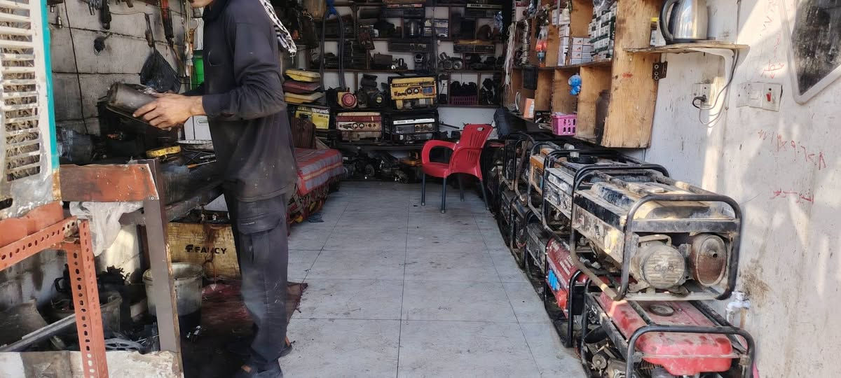السلام عليكم محل وسام ال تصليح المولدات او الحشوشات  يوجد  مولدات مستخدمه يوجد قطع غيار المولدات او الحوشيش او الروبن ماء  الموقع النكره  قرب أسواق الزهراء التواصل ع الرقم ***********
