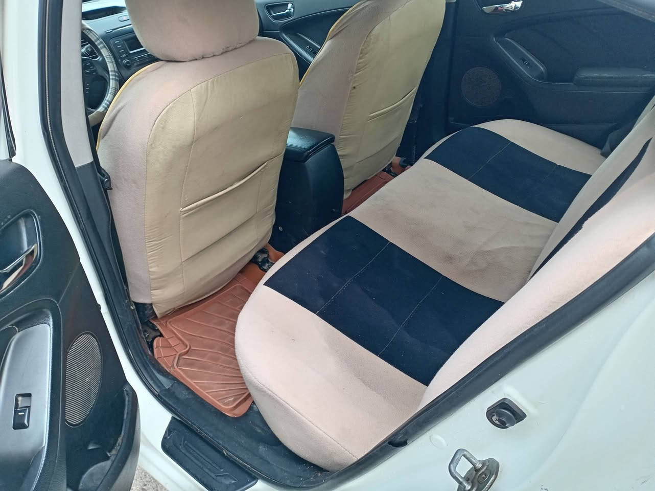 السلام و عليكم
كيا فورتي موديل ٢٠١٤ وارد أمريكي ليبل واحد
محرك وكير مكفولات
جدد شرط لا صرف ولا تبخير
تبريد تدفئه صدر امامي خلفي
تخم تاير تحكم استيرن اشاير بلمري السياره جديده جاهزه خير من الله
بيه ٣ قطع صبغ بدون دواخل
المكان بعقوبة تقاطع الساده
الاتصال على الرقم ***********
السعر ١٠٣ بيه مجال قليل
