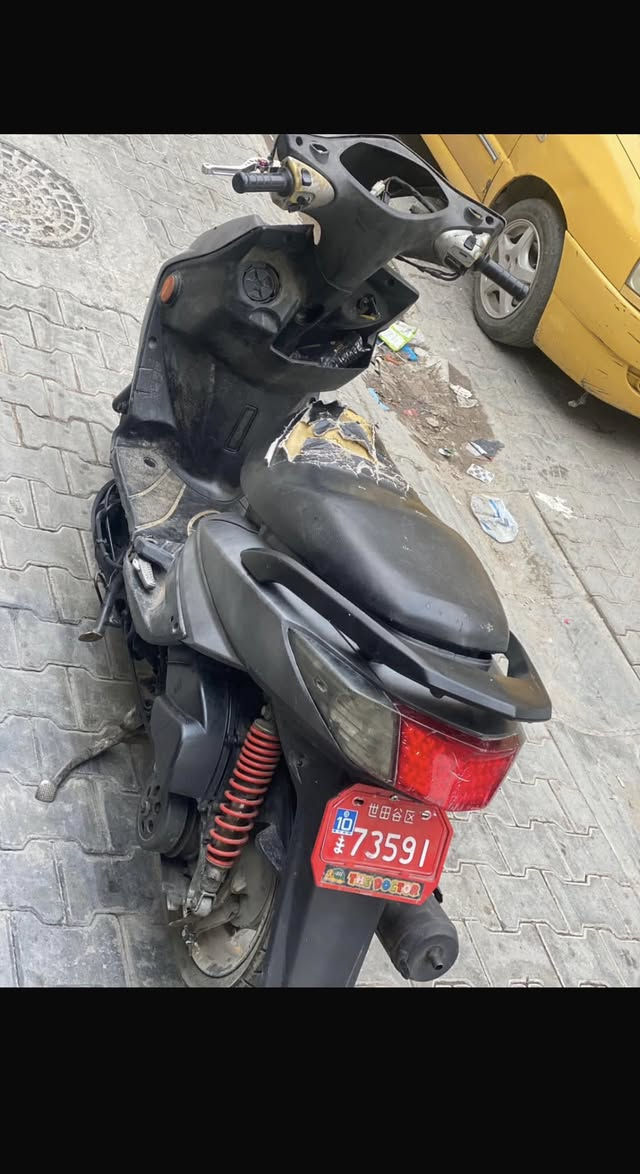 سكنس فحل نوزل طلاعات   كوم حديد شغاله نكره سلف بس بيه خربطه وتمشي مابيه شي مراوس  شعندك نزله  مكاني بغداد يم جامع نداء  ***********
