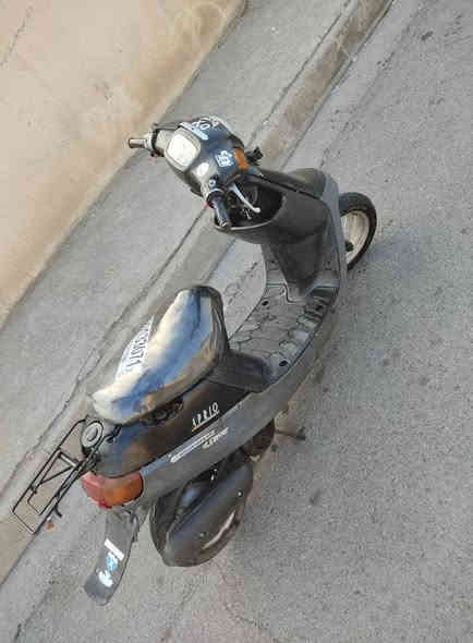 ماطور للبيع كهربائياته كلها شغاله ماعده السف هورن كيج السرعه كيج البانزين شغال السعر 250 أو بي مجال الرقم *********** المكان ايسر حي السكر
