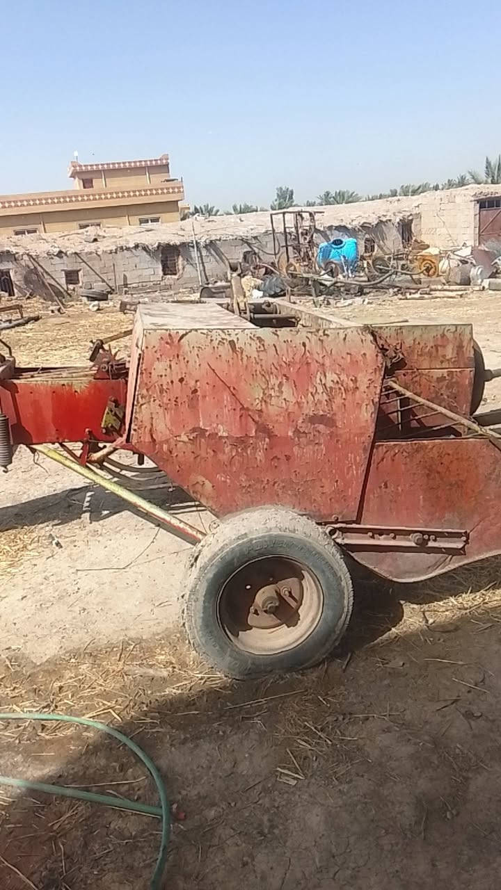 السلام عليكم كابسه 50 هي ومكينتها للبيع المكان بغداد تاجي الاستفسار الرقم ***********
