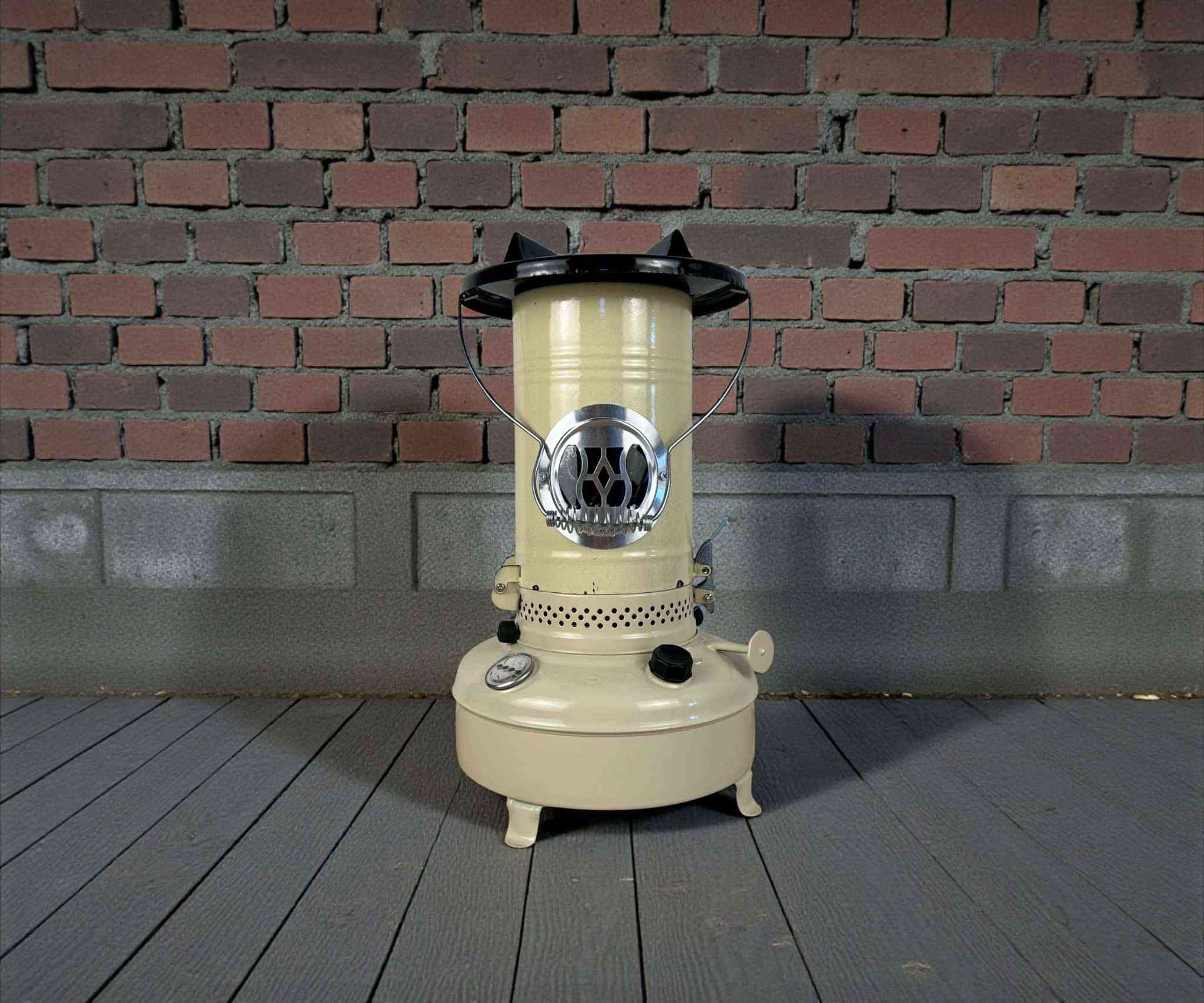 صوبة علاء الدين نفطية كلاسيك – NIKOOKAR (تدفئة الغرف، المجالس، والمنازل في فصل الشتاء.يتوفر خدمة توصيل لكل المحافظات بغداد, العراق


**إذا كنت صاحب هذا الإعلان وتريد حذفه لأي سبب، رجاءا أرسل رسالة إلى الدعم الفني**