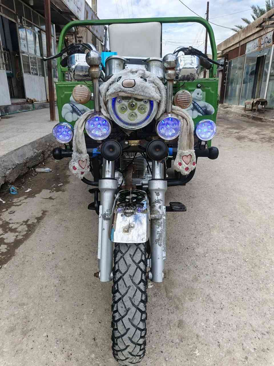 السلام عليكم ستوته لبيع مديل 22محرك 23مامفتوح ستوته مكفوله كفاله عامه اي نقص مابيه اوراق اصولي ستوته مال جناي جاهزه محرك بجيس كهربائية كله شغاله نكره سلف مكان بابل الشوملي شراي يخابرني بيه خير ويدلل ***********وتساب بيه
