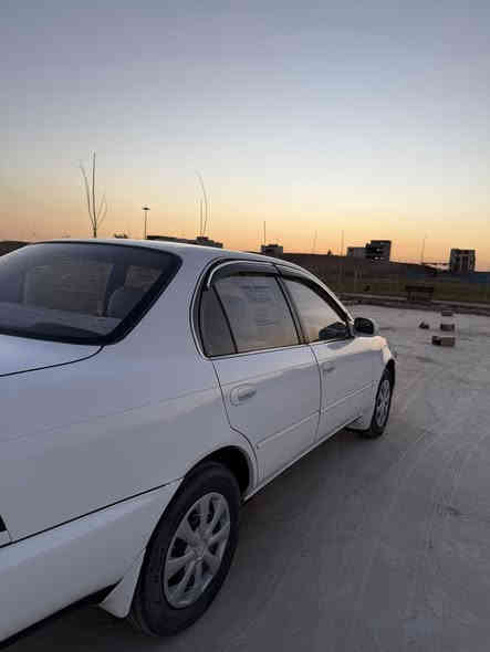 كورلا1991باسمي السيارة  كدام العين نضيفة ما شاء الله ما بيها صبغ سياره كلها بلادي السعر 66وبيها مجال بسيط ***********
