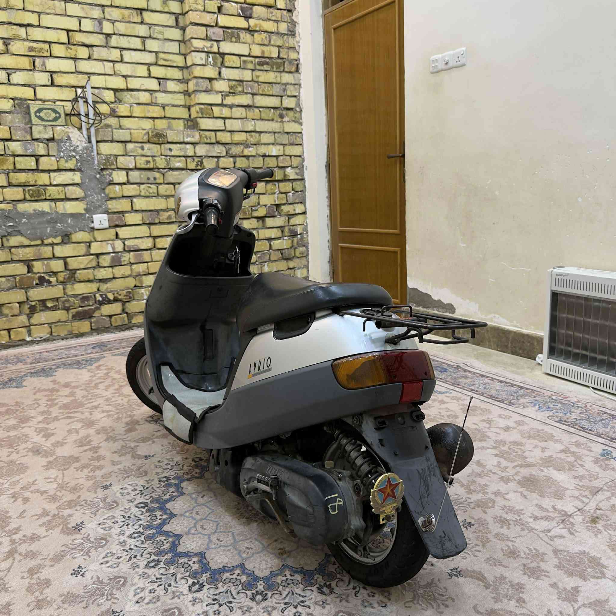 سلام عليكم دراجه البيع بطه يوماها صارله شهر من طالعه من الوكيل من معرض كانساي ابو  دراجه جديده شلعه ومعدل برغي ما بدل بيه جيبلك كوستر مصلحين وفحص دراجه قفله 550قفل مال بيع مستعجل رقم ***********وتساب ورصيد موجود مكاني ميسان حي الجامعه لامو شراي لايتعبني ويكسر بسعره
