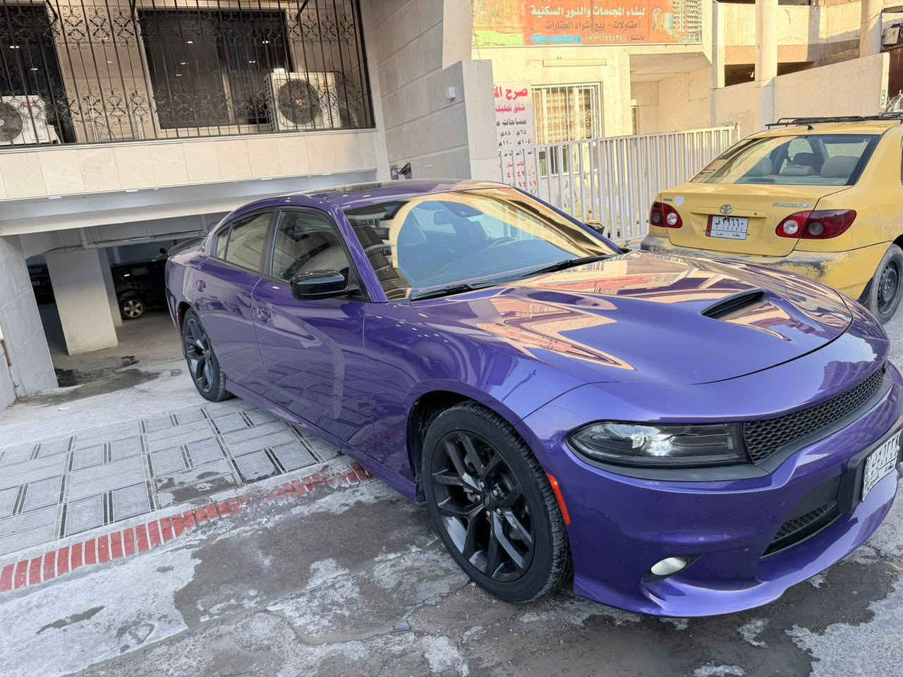 جارجر بنفسجي 💜  خليجي هارلم. مكفوله. كفاله عامه موديل 2023 جيتي بلاص فول مواصفات مع الرادار الامامي كشنات تدفئه تبريد سلايد تحديد مسار مفوله للاخير ماشيه 35000 كيلو متر السعر 345 المكان بغداد رقم الهاتف ***********
