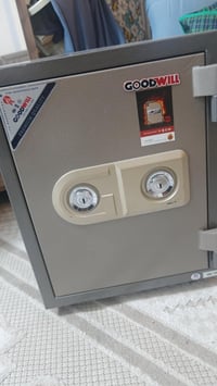 قاصة • مستعملة أقل من شهر • 50×38×40سم