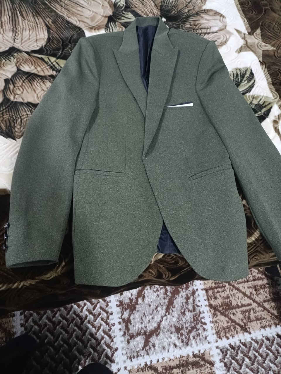 عندي سترات كجول للبيع
 رجالي ونسائي
 ((عندي ملبوس......
((( وعندي ما ملبوس)))
 كلش حلوه وانيق والوانها حلوة
 اسعار مناسبه جدا حسب القطعه
 مكاني داخل كركوك


**إذا كنت صاحب هذا الإعلان وتريد حذفه لأي سبب، رجاءا أرسل رسالة إلى الدعم الفني**