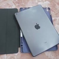 ايباد ابل 9للبيع كامل ملحقات وكارتونه والقلم والمواس و الكيبورد وشاحنة...