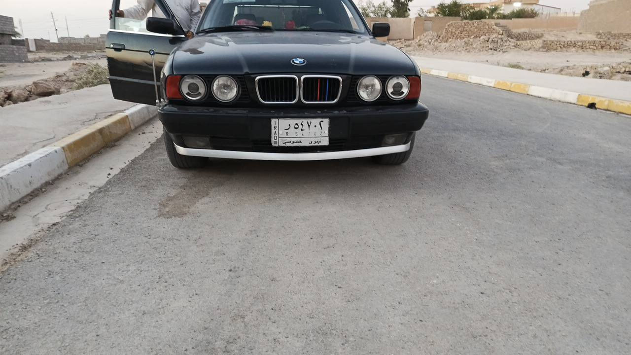 سلام عليكم بي ام للبيع موديل 92 حجم 525بدون ضرر سعر 66 بي محال شي قليل مكانها موصل ناحيه المحلبيه رقم الهاتف ***********
