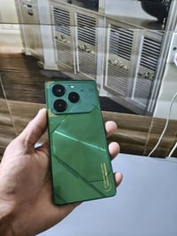 تكنو بوفا 6برو 5G ذاكرة 256 بلادي مامفتوح بدون ملحقات مبدل بيت سيمكارت...