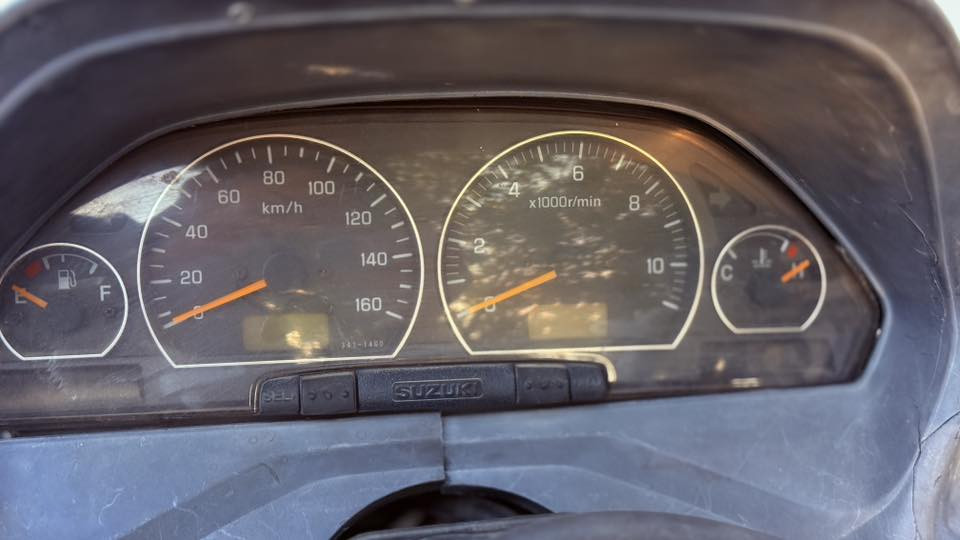 السلام عليكم
سكاي وايف للبيع او المراوس بأيباد وياريت زت فولد 
كفاله فقط خيط بخار من تحمى يروح  صالنصه رياضي شرط سرعتها تعبر ل160 
الوركاء/الكرامة 
السعر 400 
*********** واتساب
