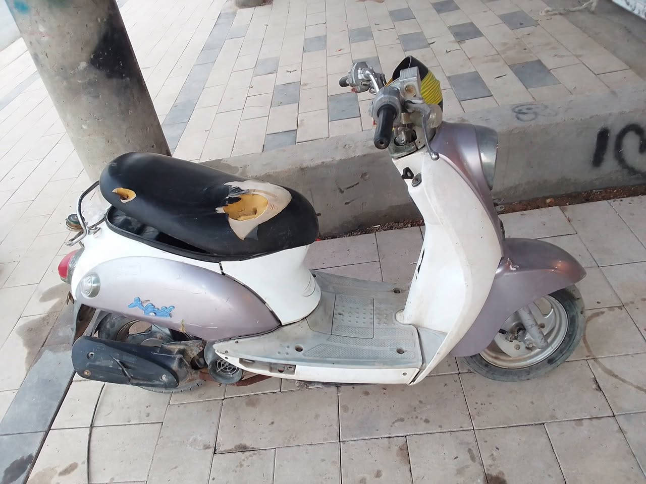 دراجه للبيع عبد الحليم السعر***********/٢٠٠
