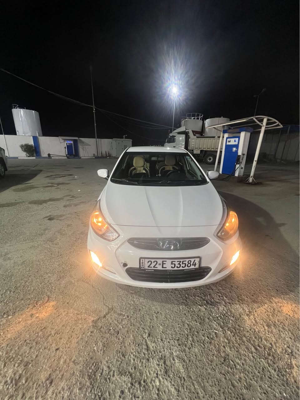 سةرةتا بةناوي خوا
ئةكسينت موديل ٢٠١٧ 
٢ پارجةو نيو بوياخ بي ژوري بي ئيرباگ
سةيارةكة بي قةپو قوپة 
جار تايةي نوي بو بةستراوة 
مةكينة ١٦ مةرخوب
گير مةكينة بةشةرتي فةحس
شاشة ئايپاتي بؤ دانراوة 
بي كيشةيةو بي نةقوستانية 
پيشو پشت بي تةقةو رةقة 
سةنةوي هةزة نوية 
بة ناوي خومانة 
*********** م أربيل, العراق
