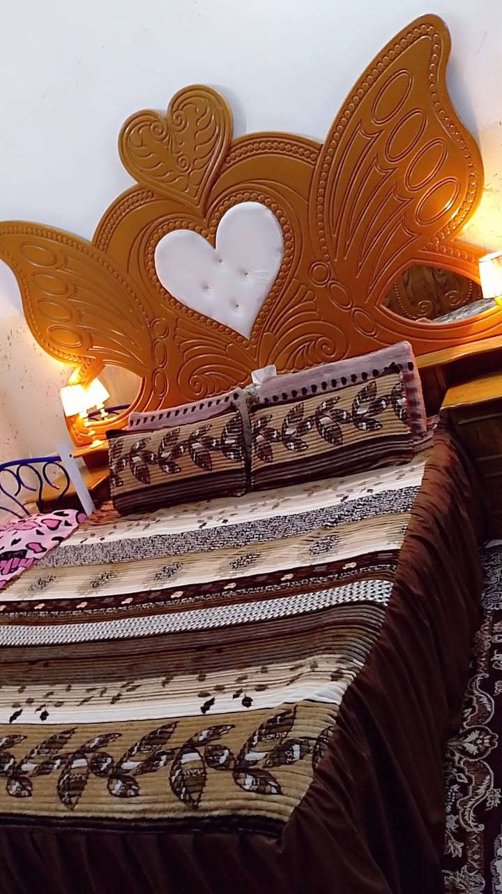 للبيع سعر 450 لتواصل ***********
