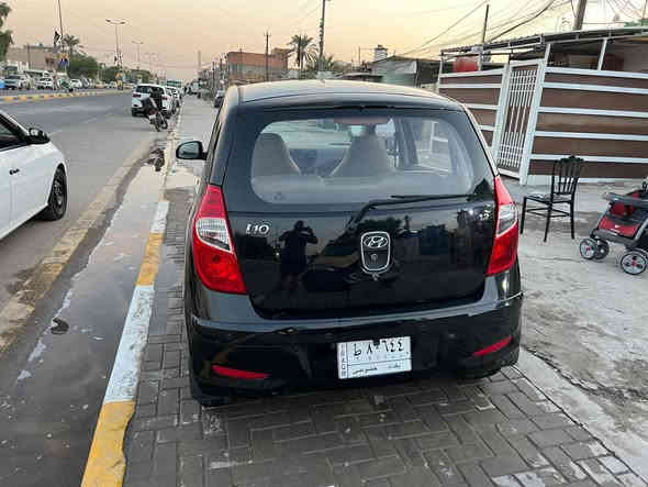 هونداي i10 موديل 2015 ماشيه 56الف كيلو مكفولة كفالة عامة كير و المحرك متر سياره جديده من كل النواحي استعمال جدا بسيط وممتعوبه عنوانها بغداد السعر 85 وبيه مجال قليل

للاستفسار رقم الهاتف  ‭ ‭***********
