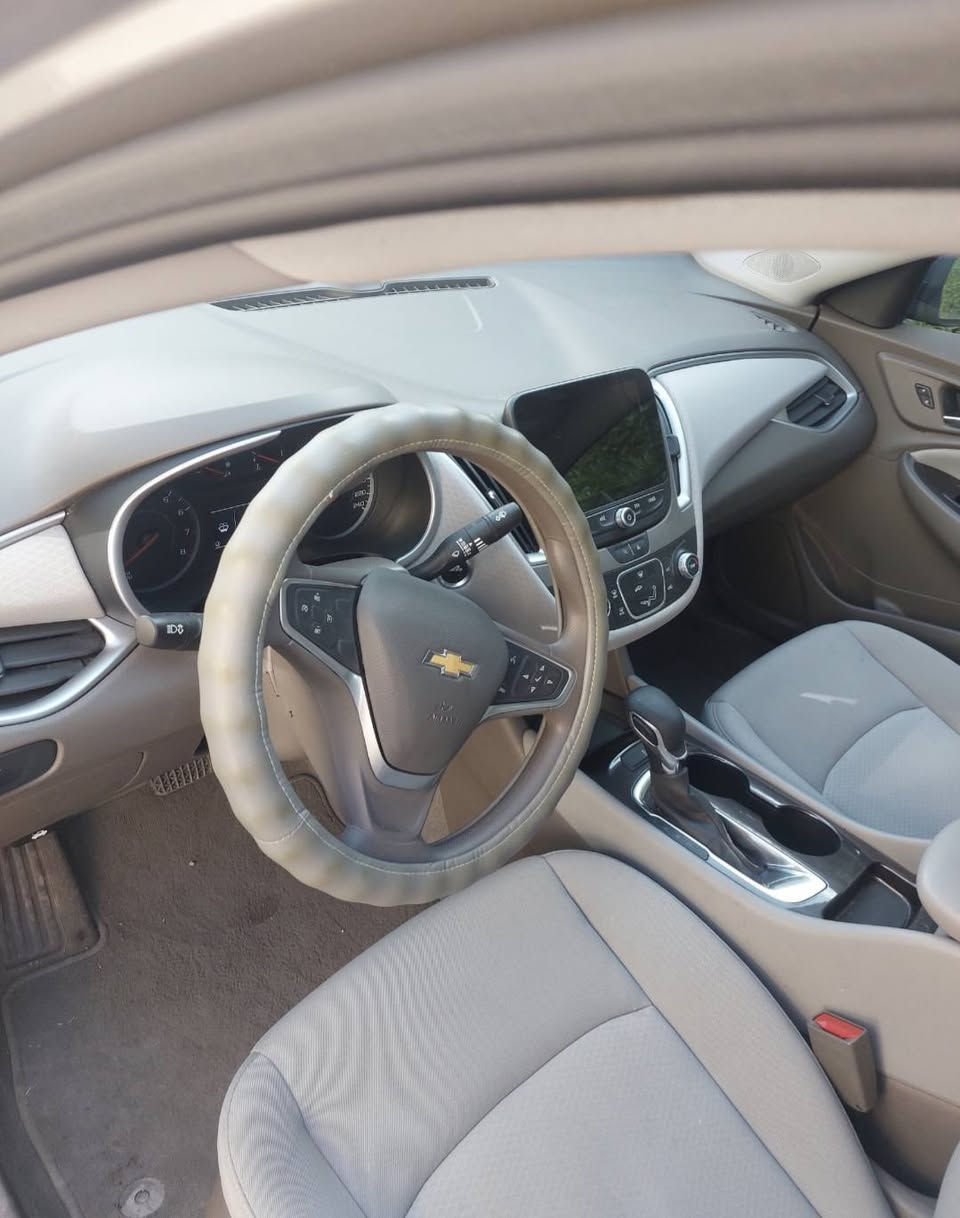 للبیع مالیبو مودیل 2022  كیر اوتو مواصفات بلاك واي رقم اربیل السنویة جدیده السیارة بٳسمي بصمة بابین التحكم ستیرن كامیرا دواره كیر اوتو بلوتوث الصندوق قاصة تبرید وتدفئة والمرایات كهربائي سیاره جدیده ماشیة 24 الف میل مكاني كركوك السعر 140 $ ورقة رقم الموبایل *********** كركوك, العراق
