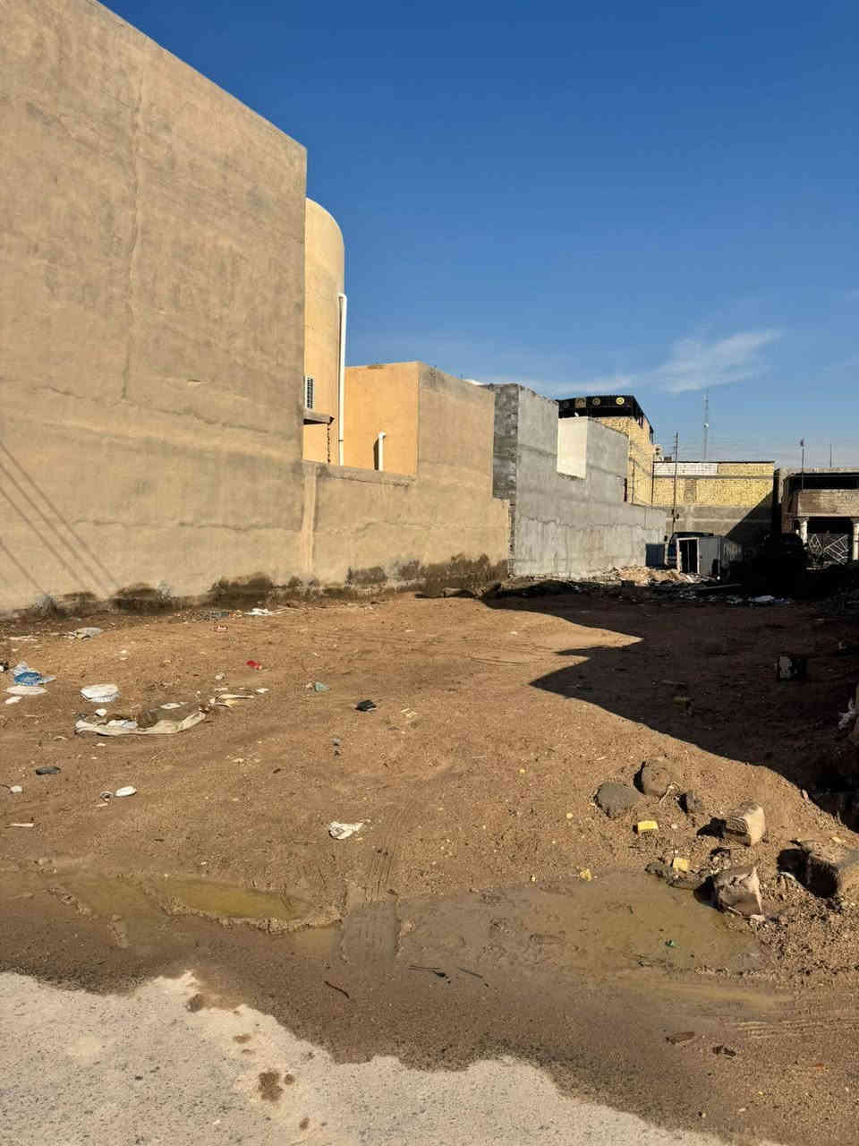 يتوفر قطع البيع
طابو صرف عرصه
مساحت القطعه200متر
العنوان ابو الخصيب شارع الوصطي قرب قطاع صحي تبعد عله شارع 50متر
توفر كافت الخدمات
قطعه متفونه وكامله تعال وبني

75مليون وقابل للتفاوض 
الستفسار تصل ***********
ابو عباس
