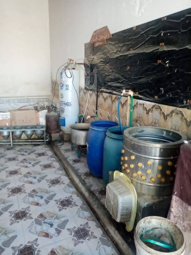 من رخصة الادمن     السلام عليكم  محل البيع دجاج وسمك  المحل كامل من كلشي     ومابي اي نقص   مكان المحل  الخمسه كيلو  الشارع الخدمي مقابل جامع الشهداء    وقرب شركة بترومين للزيوت   لعدم التفرغ  الاتصال  على الرقم  ‏‪***********‬‏
