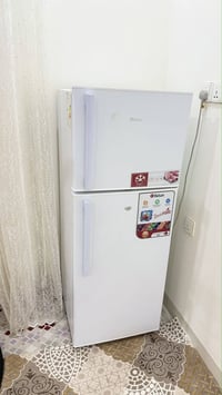 ثلاجه جديده على شرط سعره 240بيه مجال لاستفسار على هذا رقم 07830392925