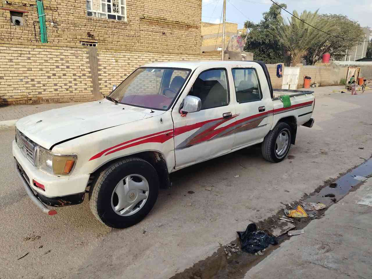 السلام عليكم ورحمة الله بيكم للبيع كلك نظيفه كلش بدون خياس مكينه وكير حلوات نصبتها حلوه كهربائيات شغاله تخم تاير وين أهل المواكب العده عمل السعر ١٤ وبيها مجال قليل  مكان السياره الديوانيه قضاء البدير رقم الموبايل ***********
