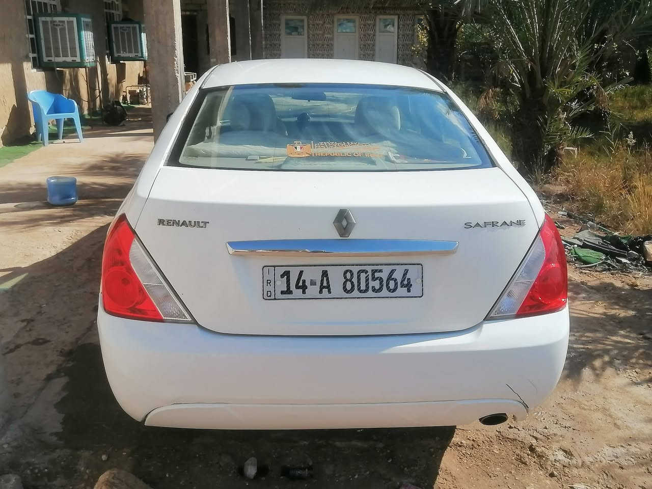 السلام عليكم رينو سافران موديل 2009 رقم بصره انكليزي مكالها باديوانيه مصفره غرامات سنويه لل28 مشروع وطني وين متريد تداور
سياره بيها شخط باباب خلفي سايق وعابر علا جاملغ شويه ومصلح فقط والباقي مكفول مكينه 4  مكينه وكير مكفولات كفاله تخم تاير جديد ستوني شاده حداديه عامه وره وكدام مبدلهن دواخل عسلي وترايك وين ماتريد
مكانها الديوانية
السعر 90 وبيها مجال الاستفسار اتصل
***********

