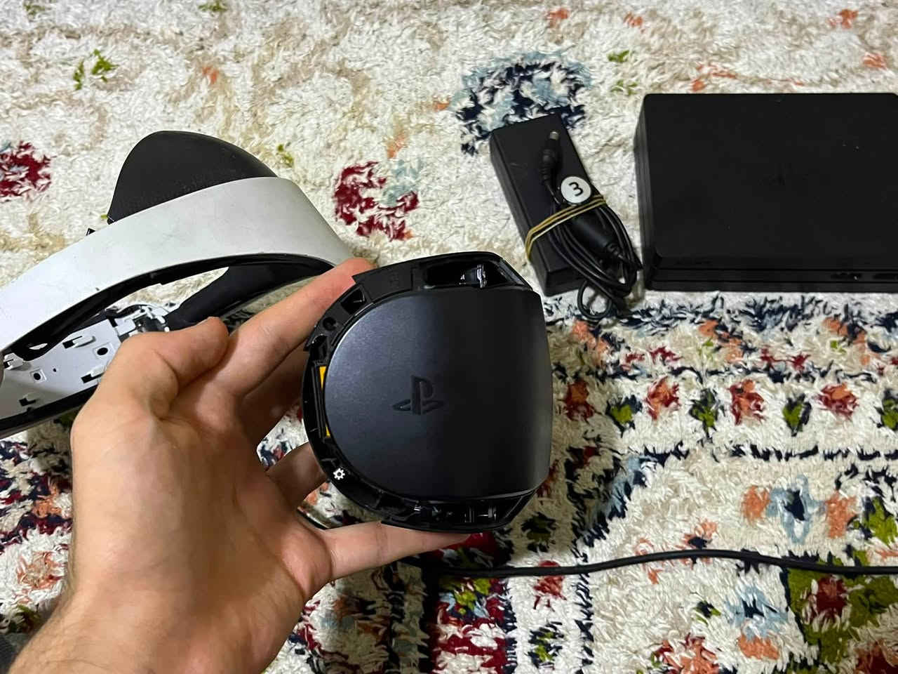 PlayStation VR 1
يشتغل مضبوط بس الأغطية مالته أغلبها مكسورة وواقعة
سعر ٣٠ الف 
توصیل مجاني


**إذا كنت صاحب هذا الإعلان وتريد حذفه لأي سبب، رجاءا أرسل رسالة إلى الدعم الفني**