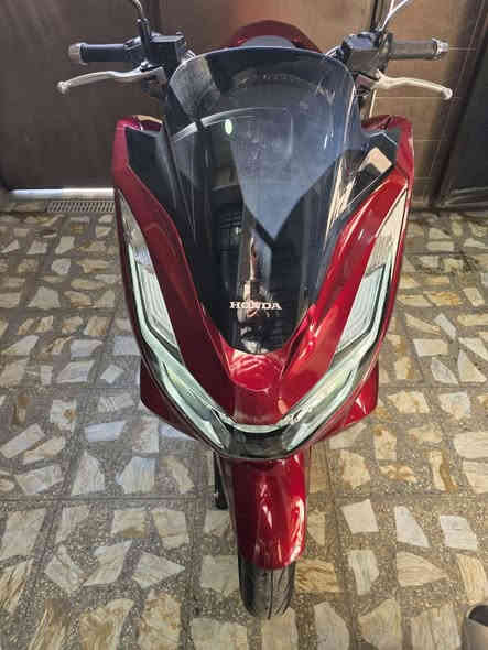 ‏مكينة 160لون مميز  ماروني  

‏ماشية  7تالاف و وبل يابان ماشية بس 4تالاف يعني زيرو 

‏الدراجة بيهة بصمات العدد 2 

‏مواصفات

‏ ABS مانع انزلاق ✅

‏حساس ازدحام ✅

‏حساس استان ✅

‏الدراجة ورقة المزاد مالتهة وصور اليابان وتقريرهة  مالتهة موجود   

‏الدراجة مكفولة كفالة عامة 

‏مكاني بغداد     ‪ ‪(‪***********‬)
